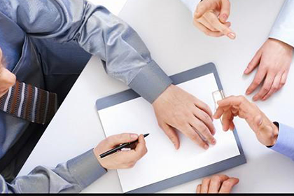 上门持判决书追讨债务合法吗？